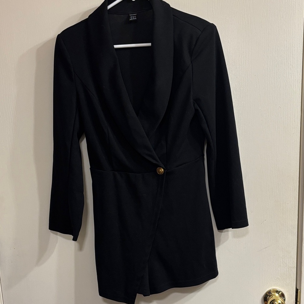 SHEIN Black Long Sleeve Dress with Gold Button